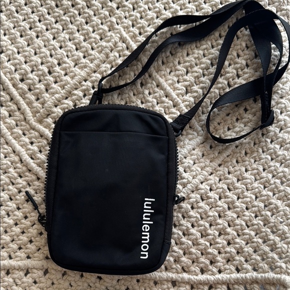 lululemon athletica Black Belt Bag Minimalist Design